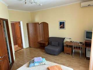 Гостевой дом Золотой Каштан Архипо-Осиповка Трехместный номер-7