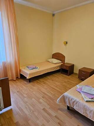 Гостевой дом Золотой Каштан Архипо-Осиповка Двухместный номер с 1 кроватью или 2 отдельными кроватями-5