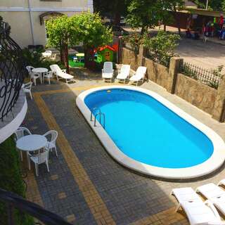 Гостевой дом Золотой Каштан Архипо-Осиповка-0